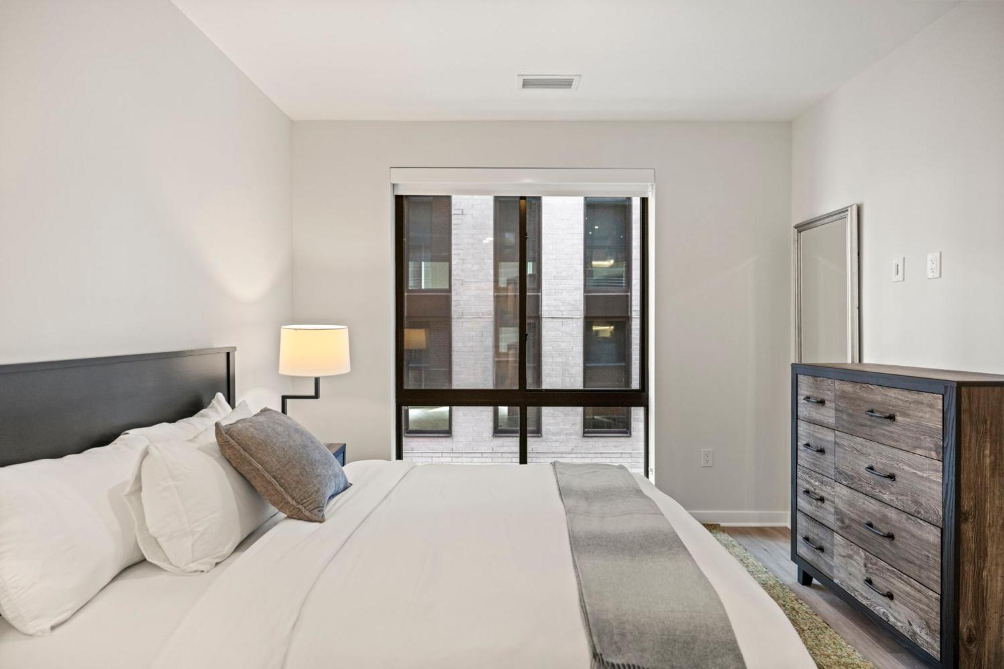 Апартаменти Placemakr Cathedral Heights Вашингтон Номер фото